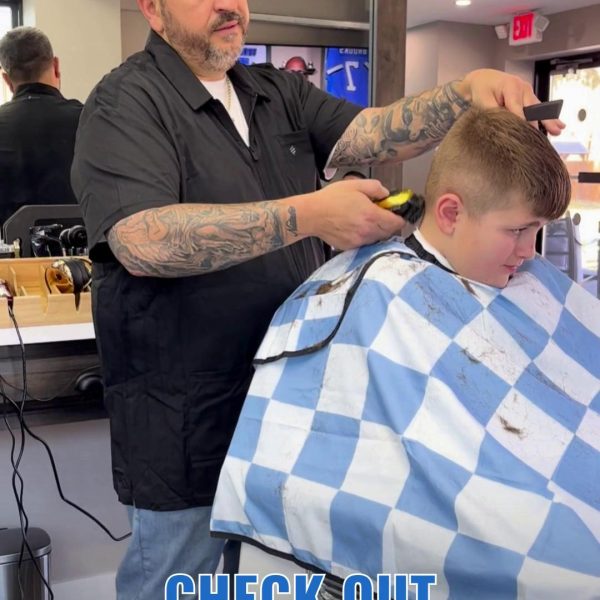 Level up your family’s holiday look at Barwell’s Good Looks ✂️✨